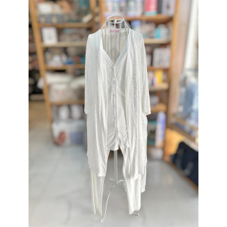 بيجاما حمل ورضاعة أنيقة وخفيفة، مصممة لتمنحك الراحة والنعومة خلال الحمل وبعد الولادة