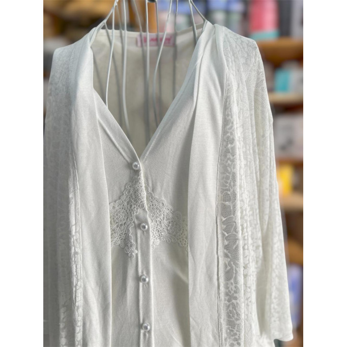 بيجاما حمل ورضاعة أنيقة وخفيفة، مصممة لتمنحك الراحة والنعومة خلال الحمل وبعد الولادة