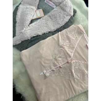 بجامه قطن مصوفه قبة دانتيل مع روب صوف قبه فرو