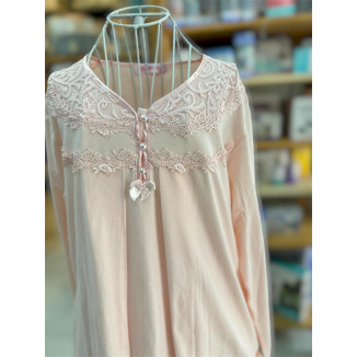 بيجاما حمل مريحة وأنيقة، مصممة لتمنحك إحساس بالنعومة والدفء الخفيف خلال الحمل 