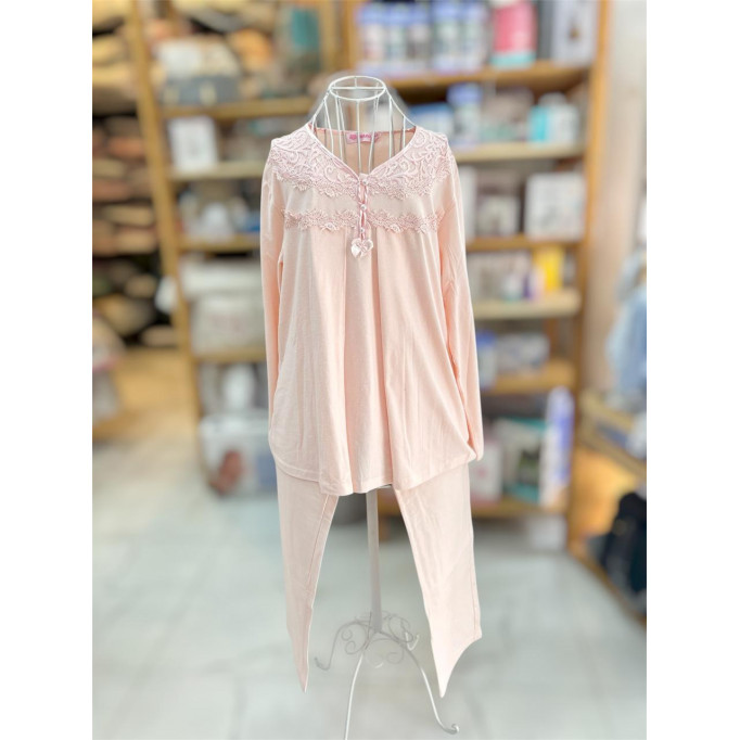 بيجاما حمل مريحة وأنيقة، مصممة لتمنحك إحساس بالنعومة والدفء الخفيف خلال الحمل 