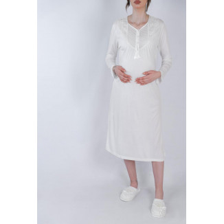 قميص نوم قطني بكم طويل مع روب طويل مخرم بتفاصيل دنتيل أنيقة – تصميم ربيعي ناعم 