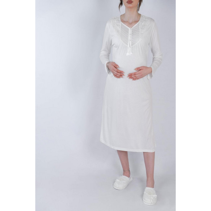 قميص نوم قطني بكم طويل مع روب طويل مخرم بتفاصيل دنتيل أنيقة – تصميم ربيعي ناعم 