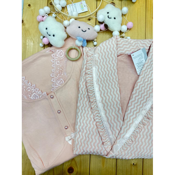 قميص نوم مصوف ناعم بأكمام طويلة وأزرار أمامية