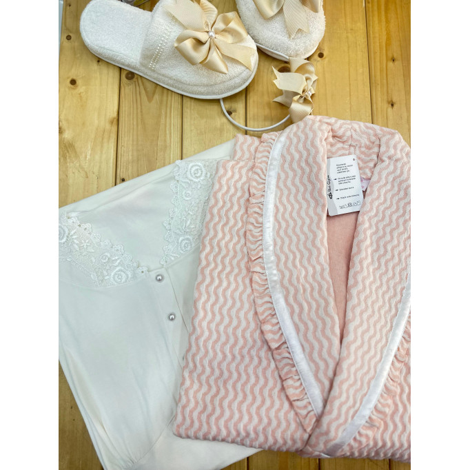 قميص نوم مصوف ناعم بأكمام طويلة وأزرار أمامية