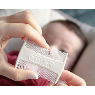 مشط أسنان دقيق للأطفال